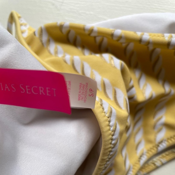 Victoria’s Secret Bikini bottoms; Small - Picture 4 of 4